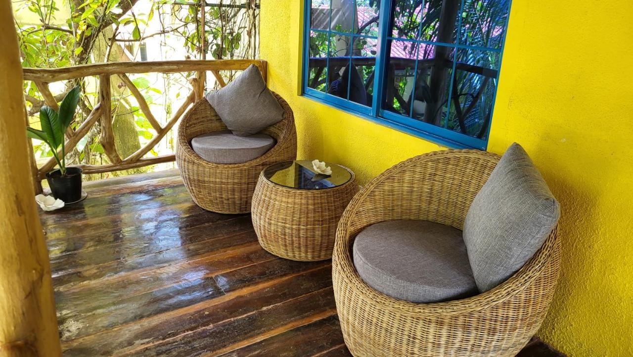 Apo Diver Beach Resort San Juan  Esterno foto